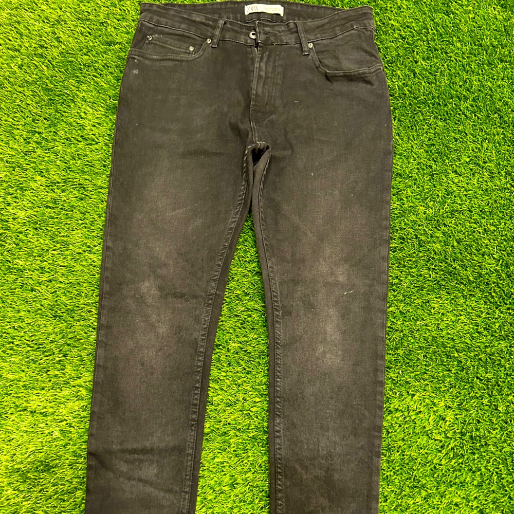 Black skinny jeans